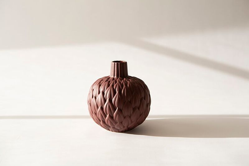 Vase Relief Astrid – Dark Red